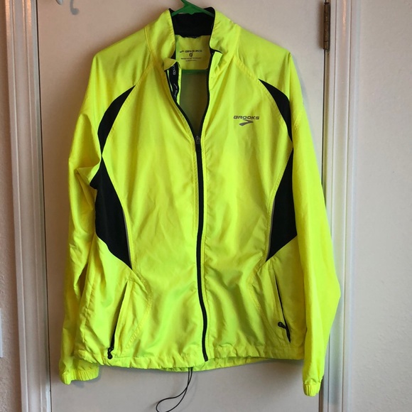 brooks windbreaker